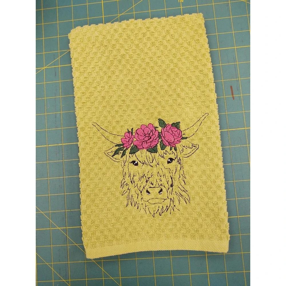 HIGHLAND COW With Three Rose Headband Kitchen Bath Hand Bar Towel Great Gift!